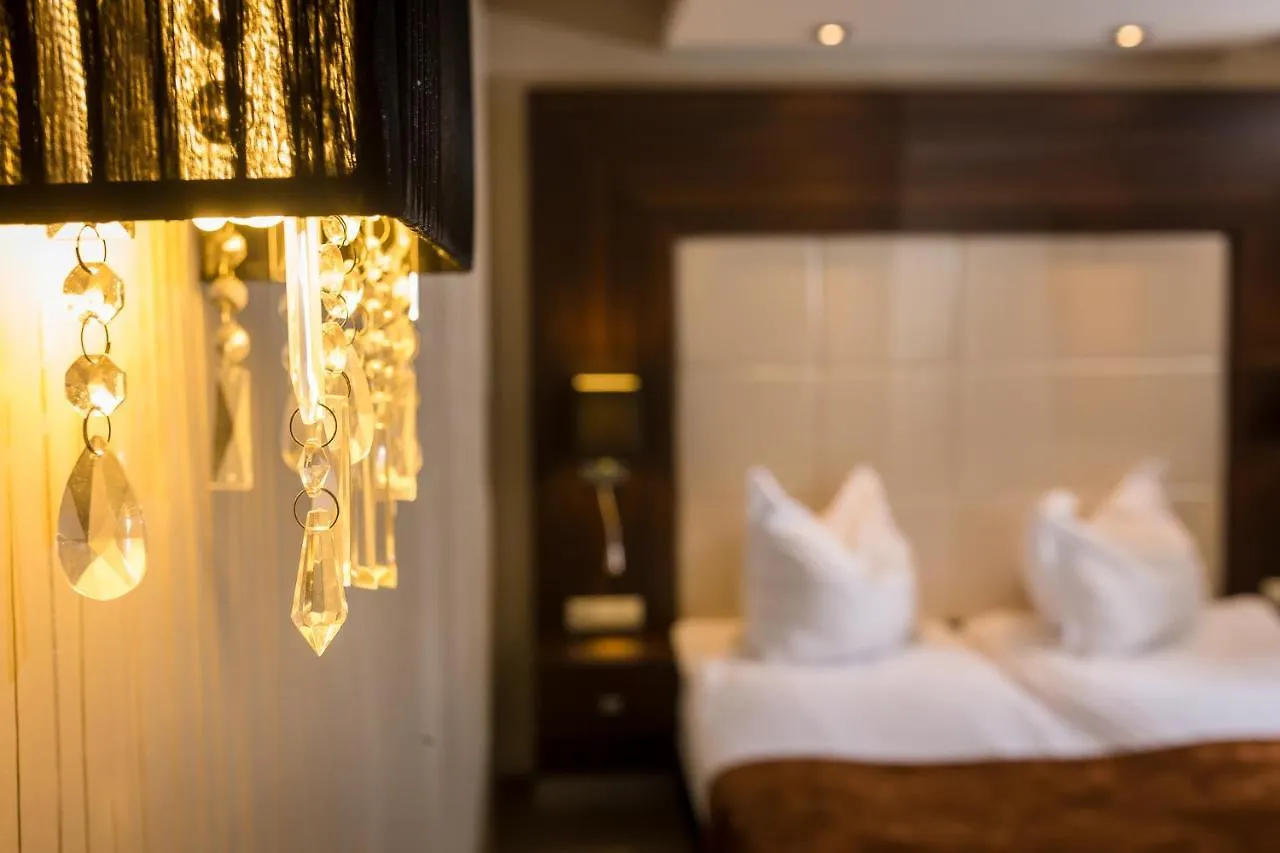 Duna Garden Hotel Budapest 4*,  Hungary
