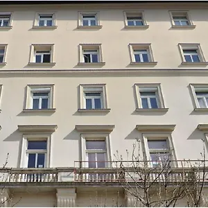 B3 Apartament