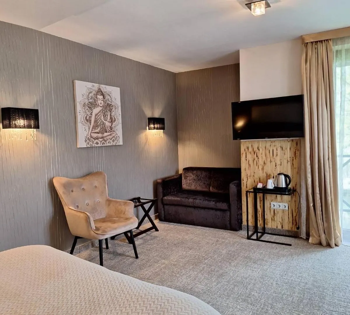 Duna Garden Hotel Будапешт 4*,