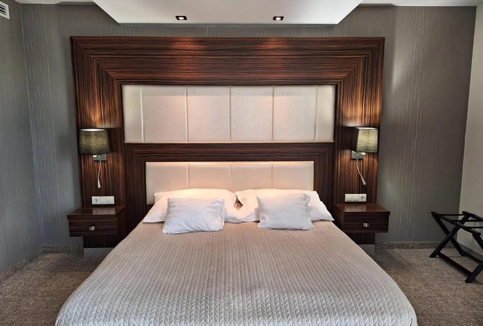 Duna Garden Hotel Будапешт 4*,