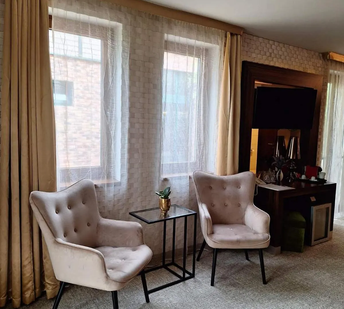 Duna Garden Hotel Budapest 4*,