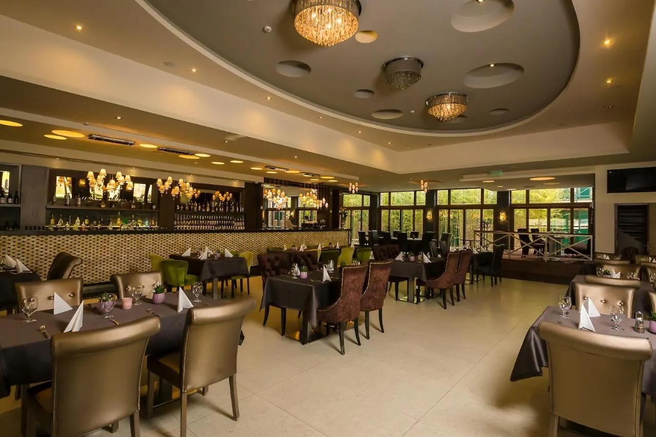 Duna Garden Hotel Будапешт