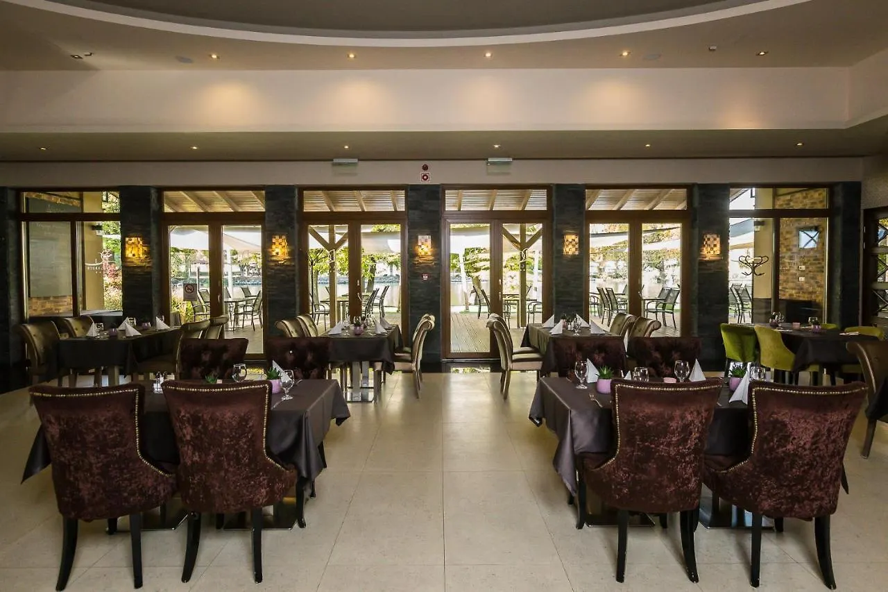 Duna Garden Hotel Будапешт